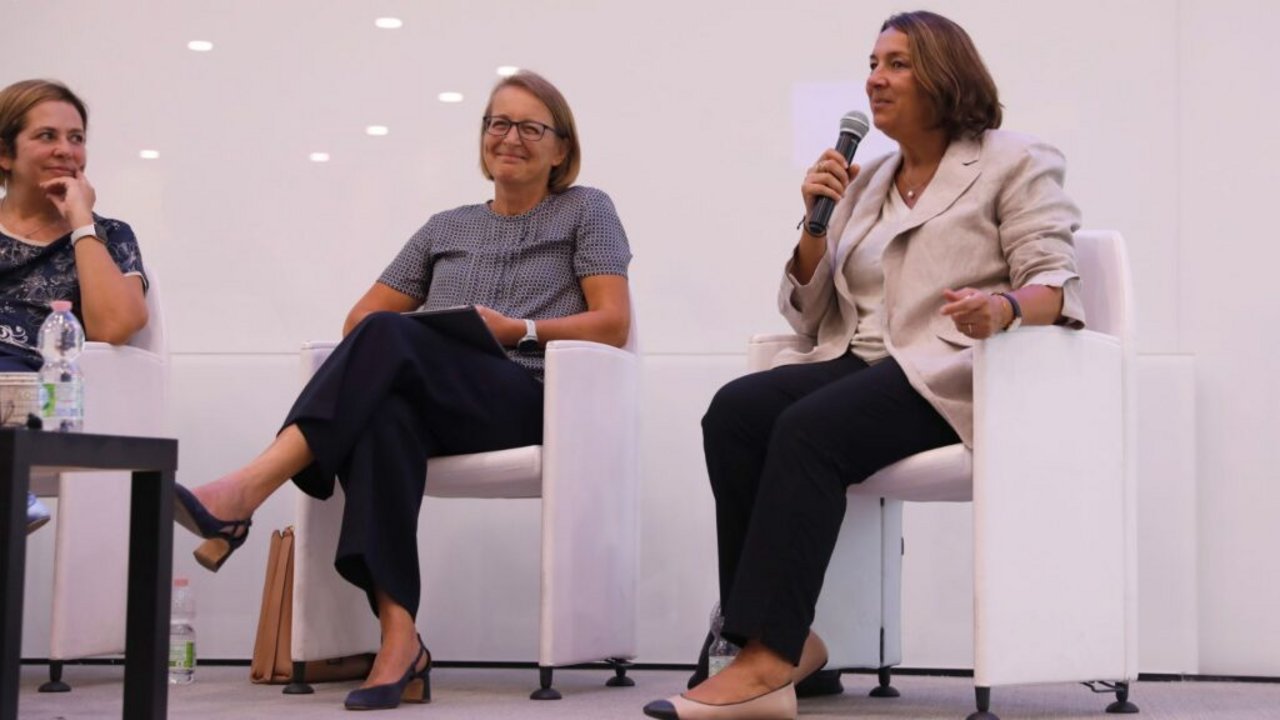 Talk "Women and Artificial Intelligence: from threat to opportunity" at the International Engineering Festival 2025